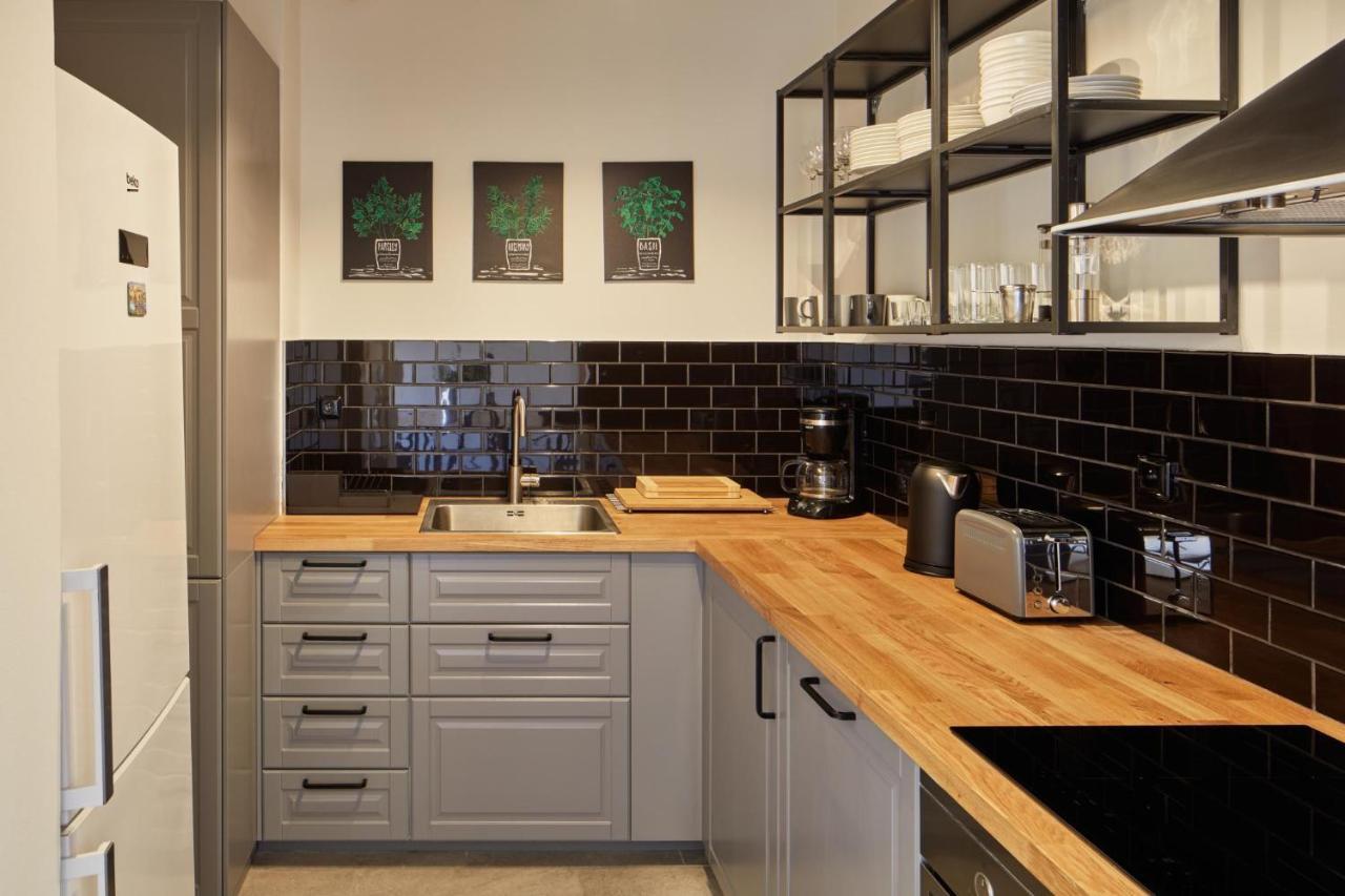 Days - Spacious 3bdr - Trendy Neighbourhood Appartement