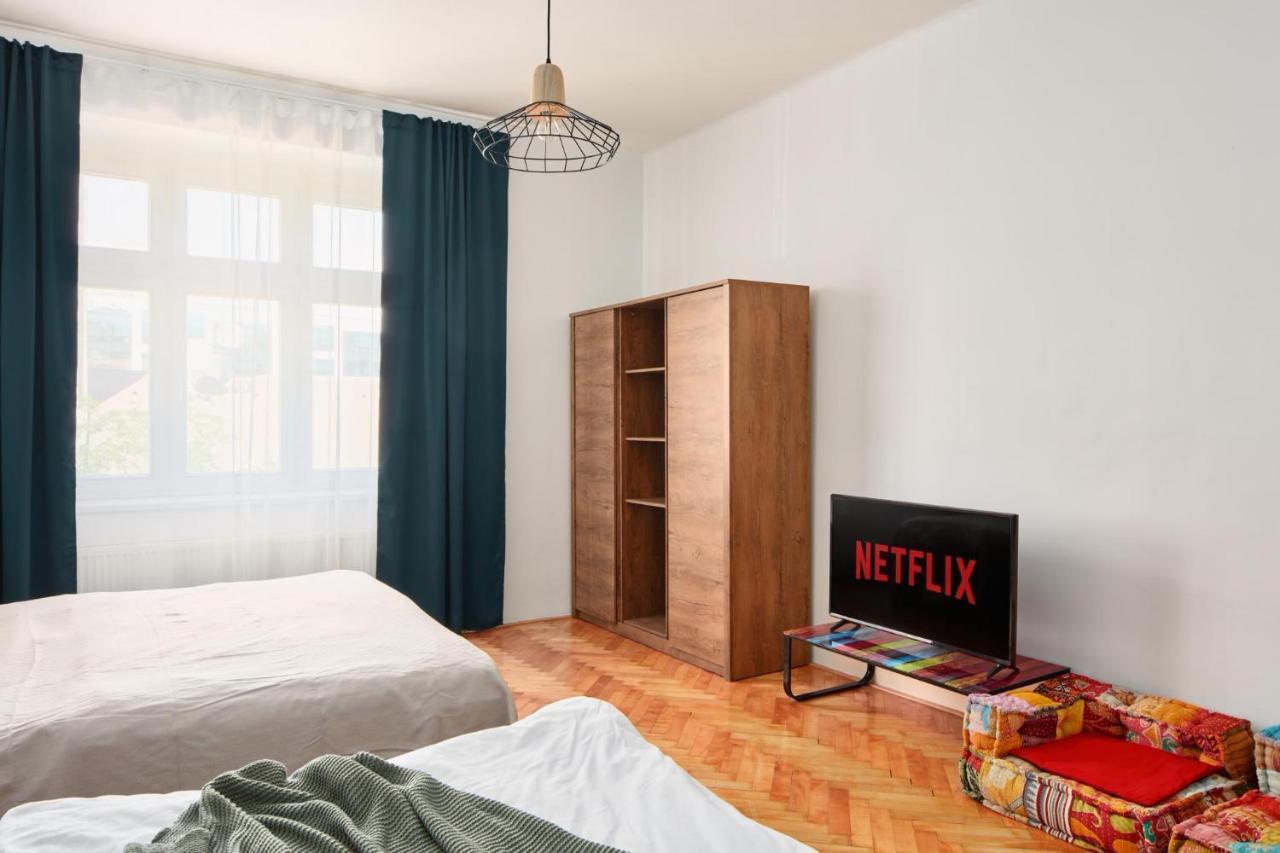 Appartement Days - Spacious 3bdr - Trendy Neighbourhood *